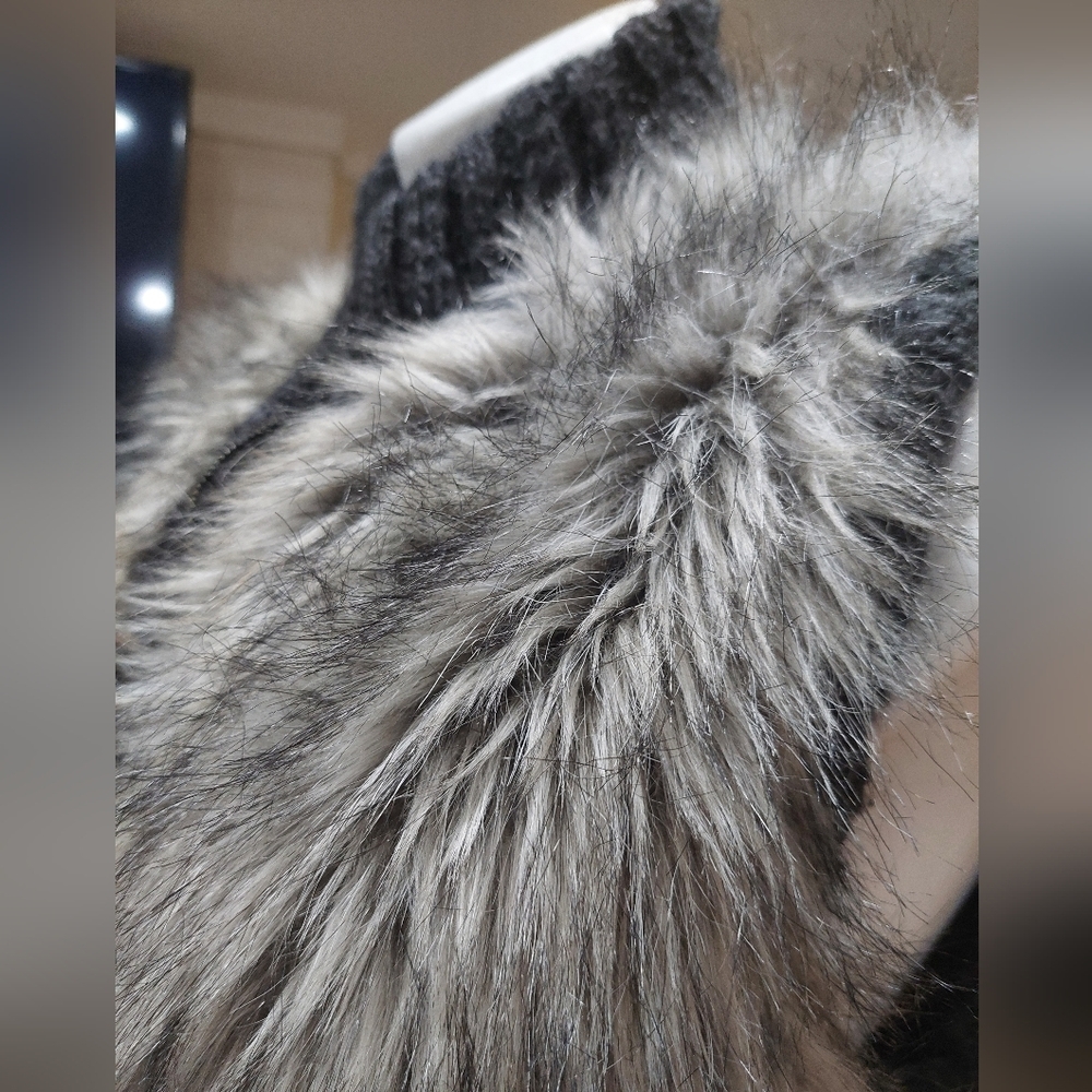 Ann Taylor LOFT Charcoal Gray Faux Fur Vest Size XS/S Sweater Trim Wool Blend - Picture 5 of 12